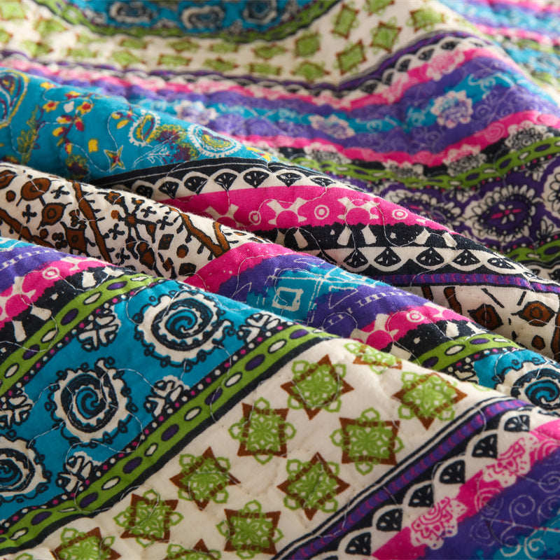 Striped Jacquard Style Quilt with Pillowcase - image 6