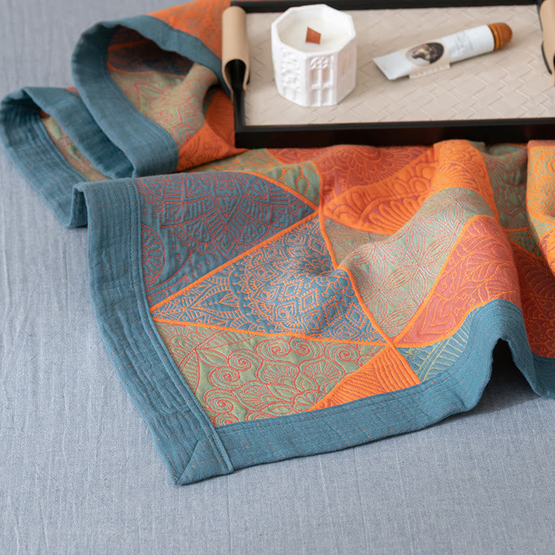 Triangle Pattern Print Cotton Reversible Quilt - image 9