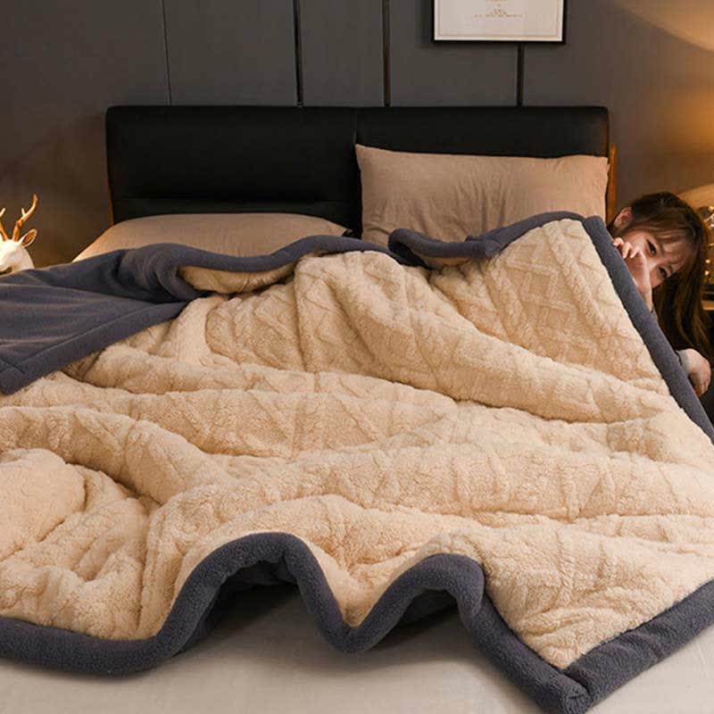 Luxurious Thick Warm Fleece Throw Blanket - image 8