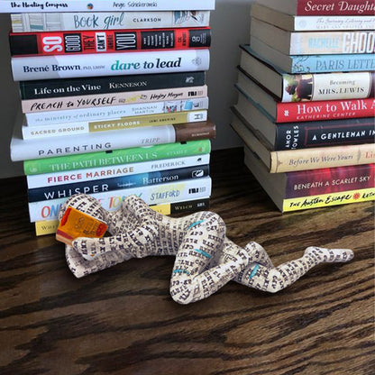 Reading Woman Thinker Statue Bookshelf Decoration - image 10